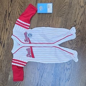 Carter newborn onesie outfit